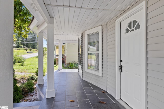 904 W Hampton St, Laurens, SC 29360 - view of covered porch