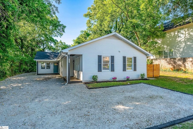 307 Echols St, Greenville, SC 29601 - single story home featuring gravel driveway