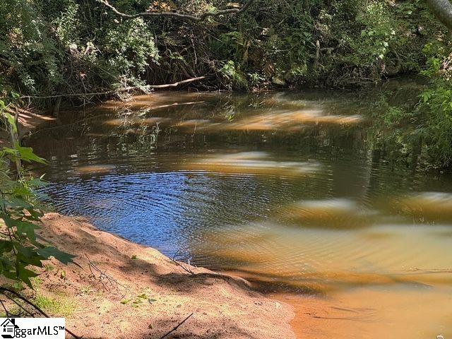 Berry Shoals Rd, Duncan, SC 29334