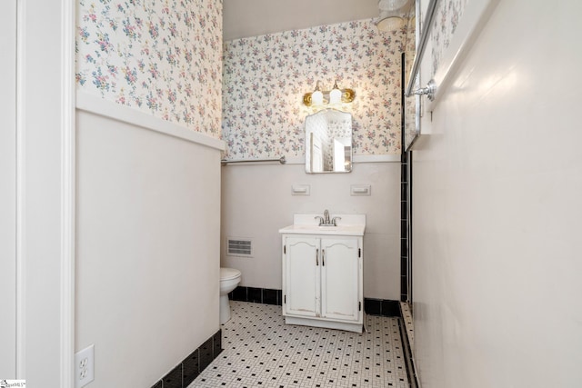 306 Mcdaniel Ave, Greenville, SC 29601 - full bathroom featuring vanity and tile patterned floors