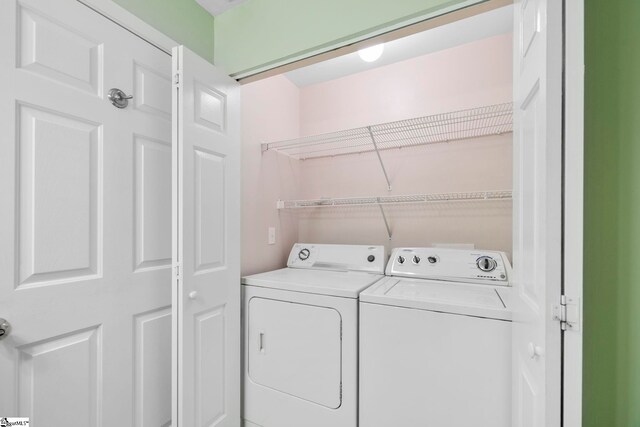 210 Admiral Ln, Greer, SC 29650 - laundry room featuring independent washer and dryer
