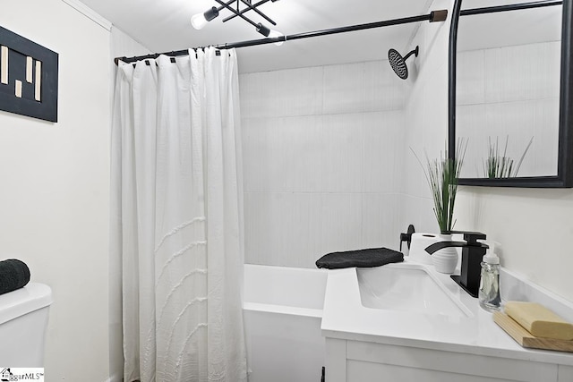 119 Trussell St, Honea Path, SC 29654 - full bath with vanity and shower / bath combo with shower curtain