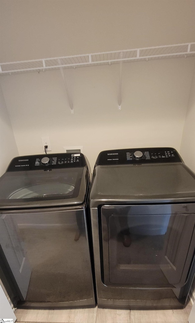 638 Grantleigh Dr, Duncan, SC 29334 - laundry area with independent washer and dryer