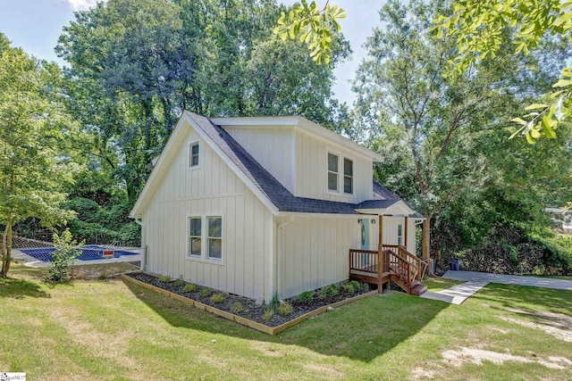 301 Thornwood Dr, Taylors, SC 29687 - view of front facade with a shingled roof