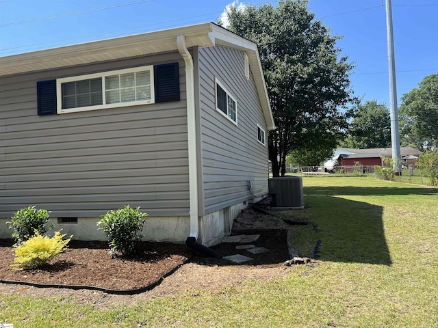 18 Maywood Dr, Taylors, SC 29687 - view of side of home featuring a cooling unit