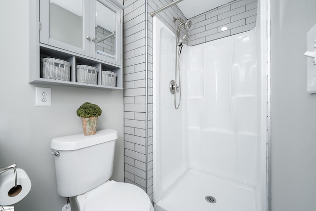 101 Havendale Dr, Fountain Inn, SC 29644 - bathroom with a shower stall