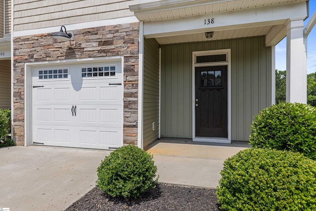 138 Rushing Creek Ln, Piedmont, SC 29673 - view of exterior entry featuring stone siding