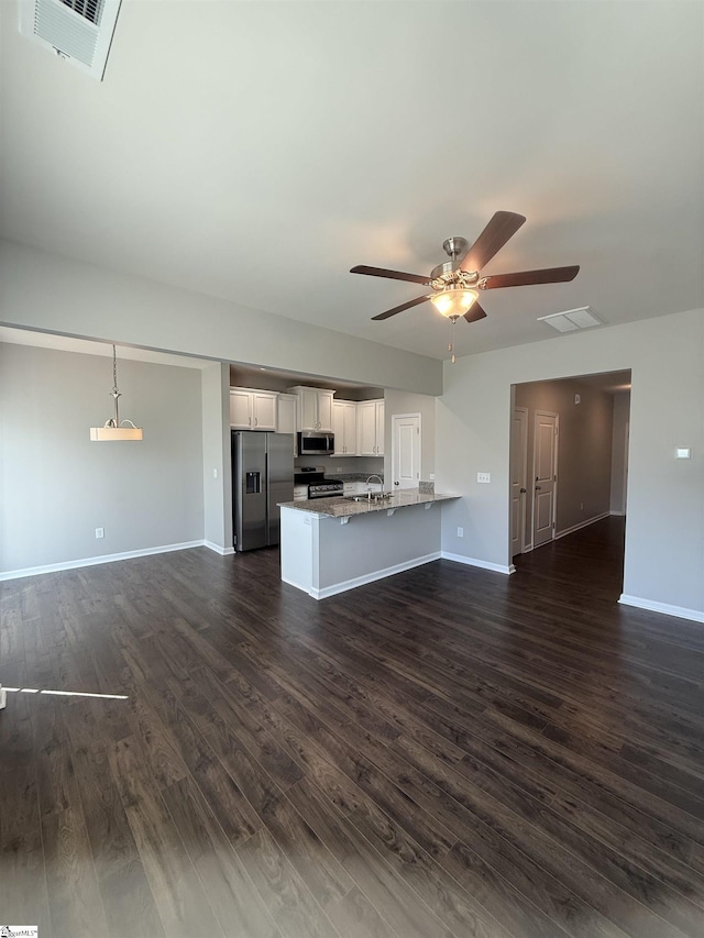 158 Clingstone Trl, Duncan, SC 29334 - kitchen with appliances with stainless steel finishes, ceiling fan, dark wood-type flooring, and open floor plan