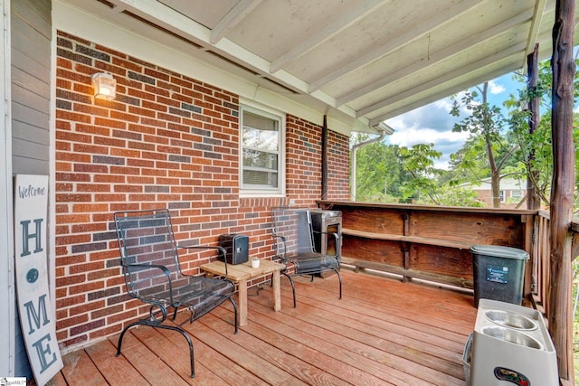 302 Douglas St, Laurens, SC 29360 - view of wooden deck