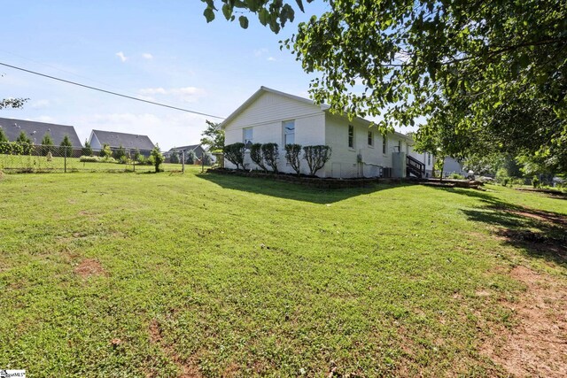 223 Speedway Dr, Fountain Inn, SC 29644 - view of yard