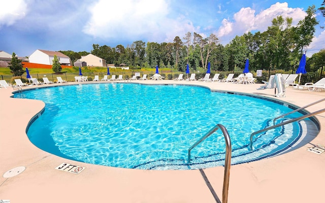 805 Colmore Trl, Lyman, SC 29365 - community pool with a patio area
