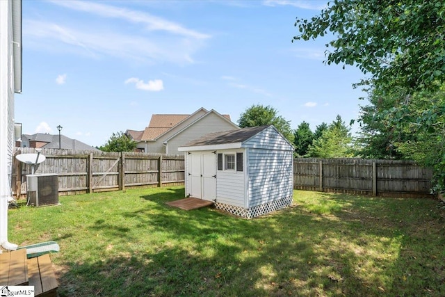 114 Eagles View Ct, Easley, SC 29642 - fenced backyard with a storage shed