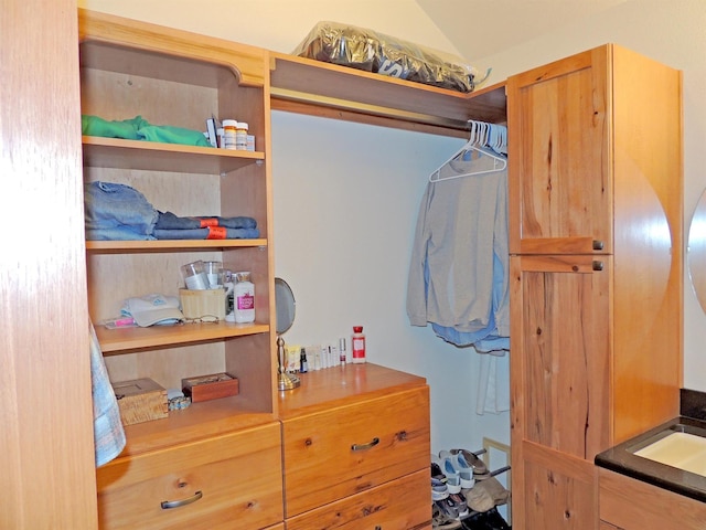 35025 Mourning Dove Ln N, Davenport, WA 99122 - view of closet