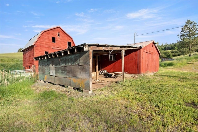 view of outbuilding