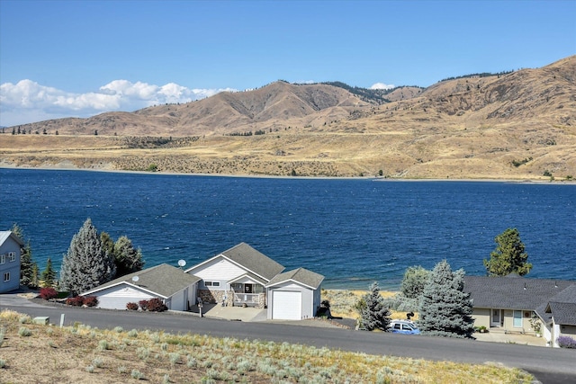 16547 E Whitelaw Rd, Wilbur, WA 99185 - water view featuring a mountain view