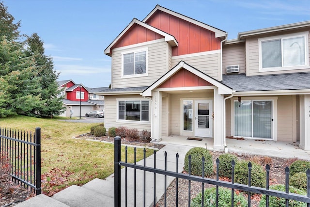 view of front of house with a front lawn