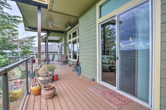 deck with ceiling fan