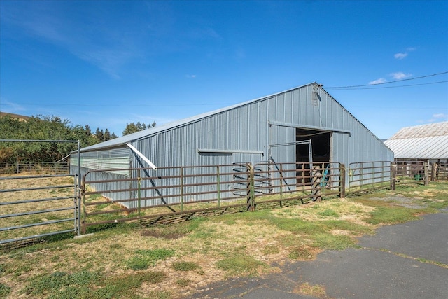 view of outdoor structure