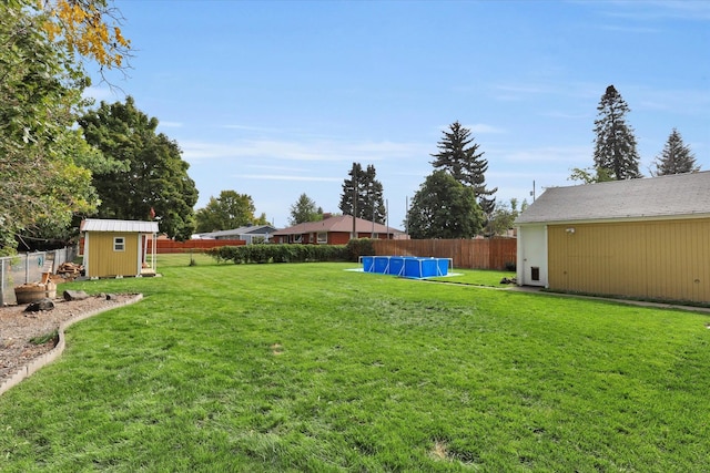 view of yard with a shed