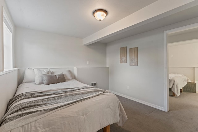 bedroom with carpet flooring