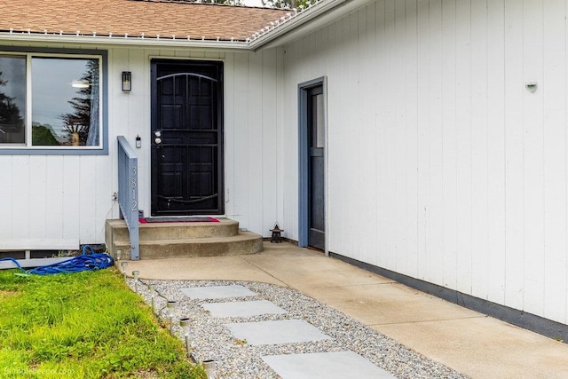 view of property entrance