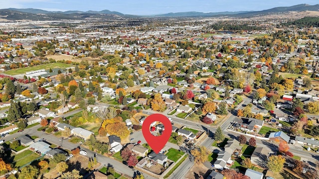 bird's eye view with a mountain view