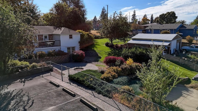 3224 E 28th Ave, Spokane, WA 99223 - view of yard featuring fence