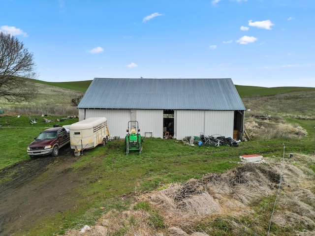 view of outbuilding