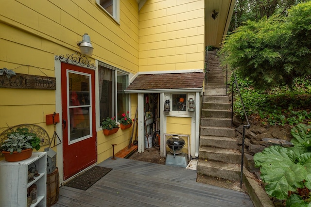 doorway to property featuring a deck