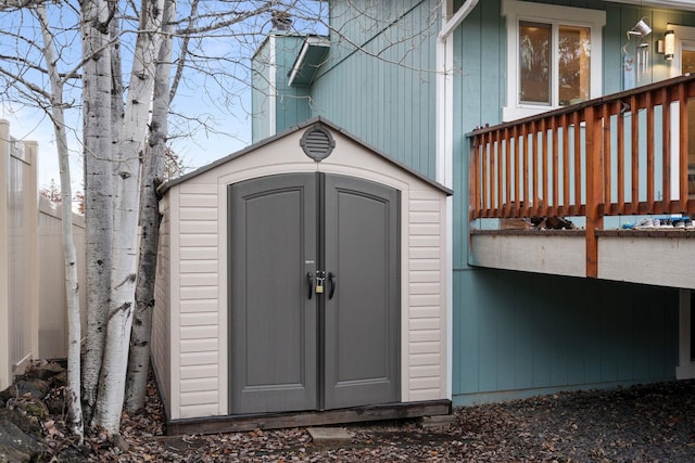 view of outbuilding