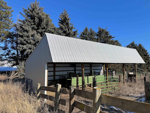 exterior space with an outbuilding and an exterior structure