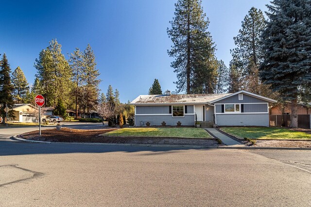 view of front of house with a front yard