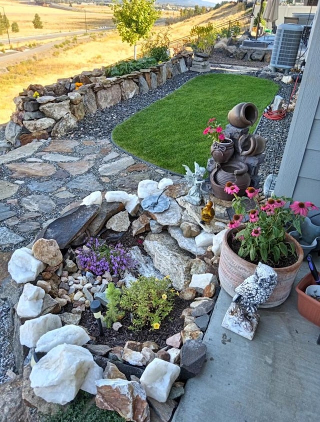 view of yard with cooling unit