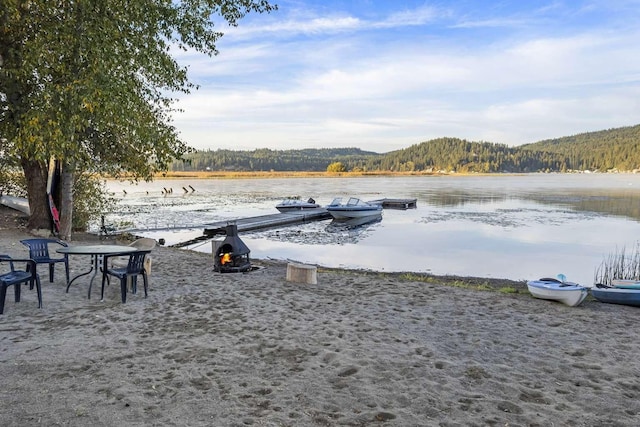 12507 N Cherokee Dr, Newman Lake, WA 99025 - water view featuring a forest