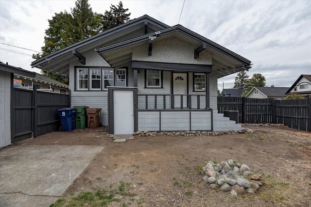 view of front of house featuring a porch