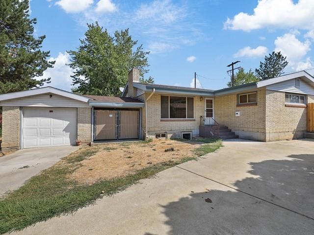 ranch-style house with a garage