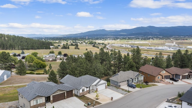 bird's eye view with a mountain view