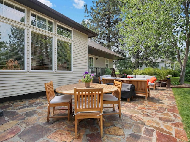 view of patio / terrace featuring an outdoor hangout area