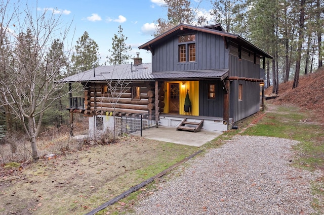 view of front of home featuring covered porch