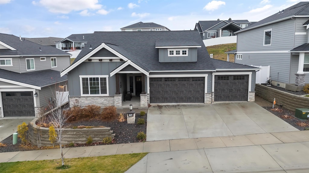 view of front of property featuring a garage