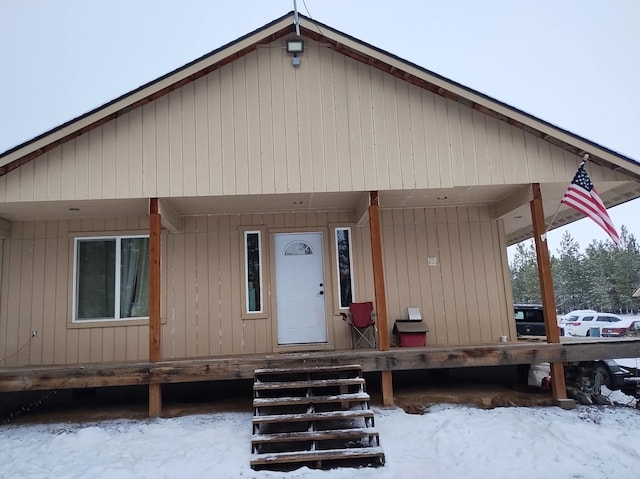 view of front of house with a porch