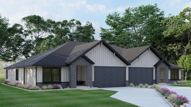 view of front facade featuring a front lawn and a garage