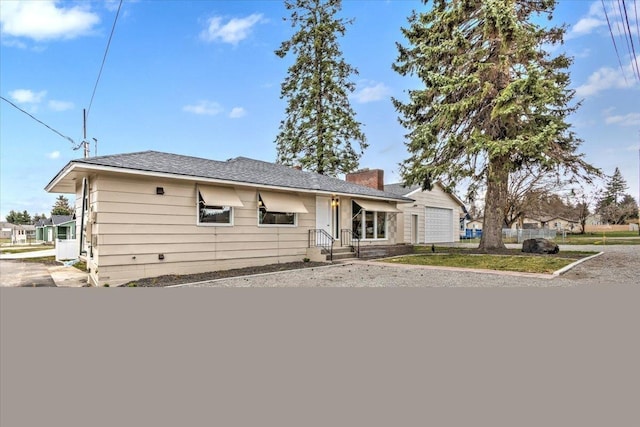 view of front facade featuring a garage