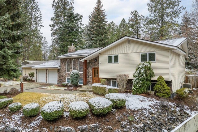 view of front of house featuring a garage