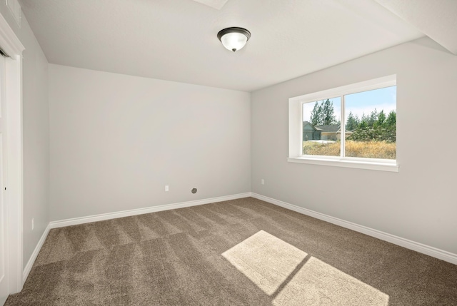 view of carpeted spare room