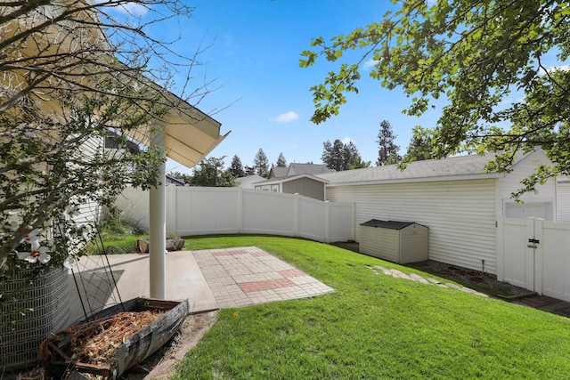 view of yard with a patio