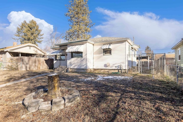 view of front of property