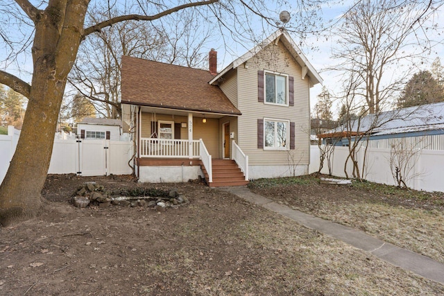 view of front of house featuring a porch