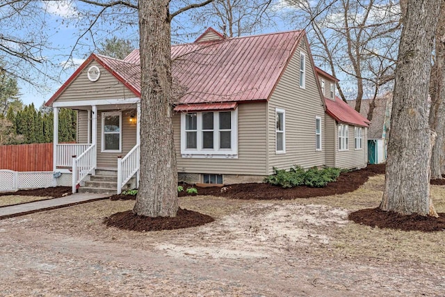 view of front of house with covered porch