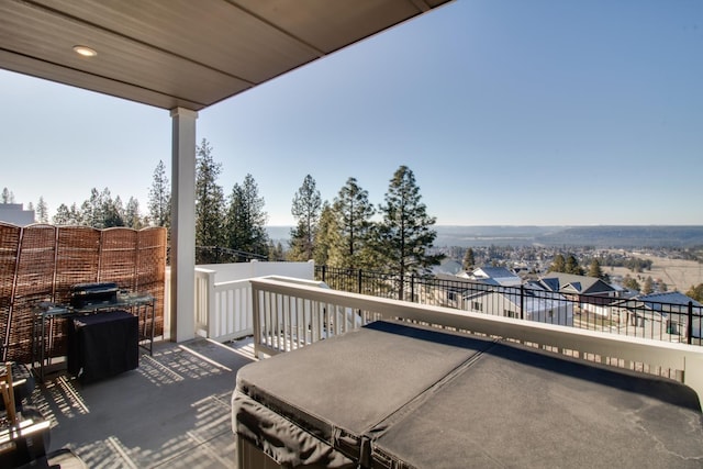 balcony featuring a grill